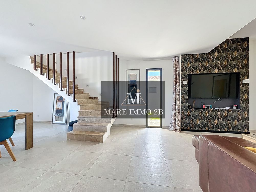 Villa avec 4 chambres