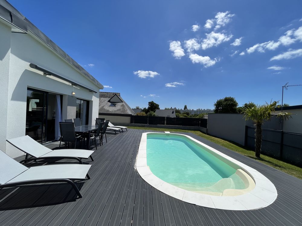 à partir de Janvier 2027 à l'année villa 4 chs pisc