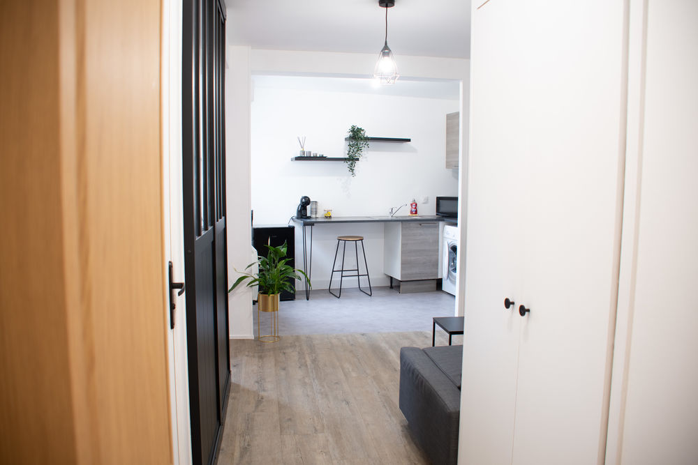 Studio meublé 30 m² avec verrière ? Clinique Les Fontaines ?