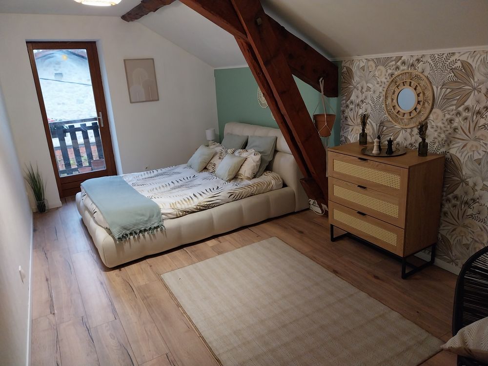 Maison+ maisonnette, au calme Lancrans (valserhone)