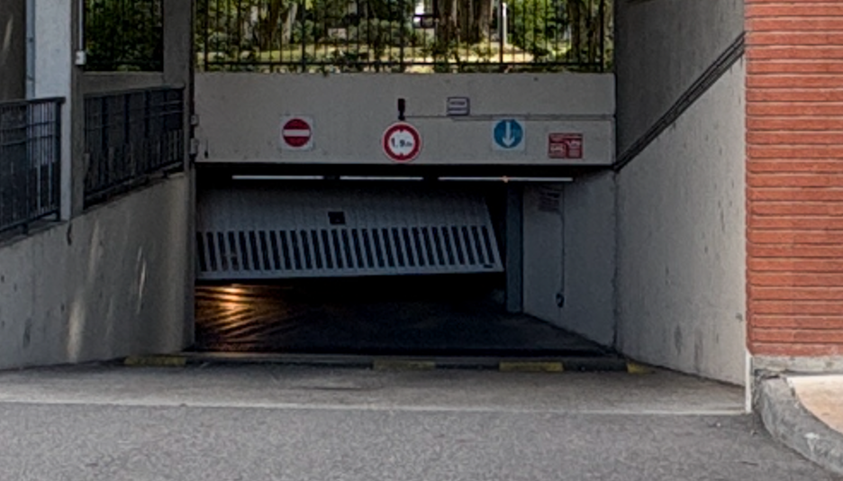 Entrepot/garde meuble/garage box de stockage sécurisé 30 m2