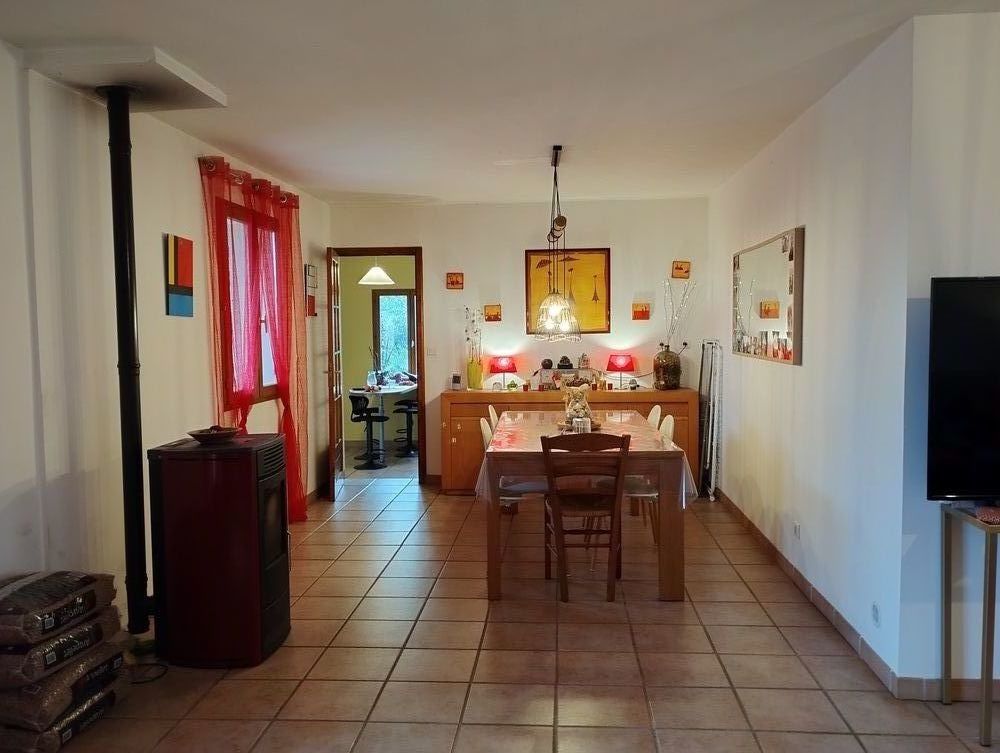 MAISON T4 PLAIN PIED AVEC PISCINE ET GRAND JARDIN