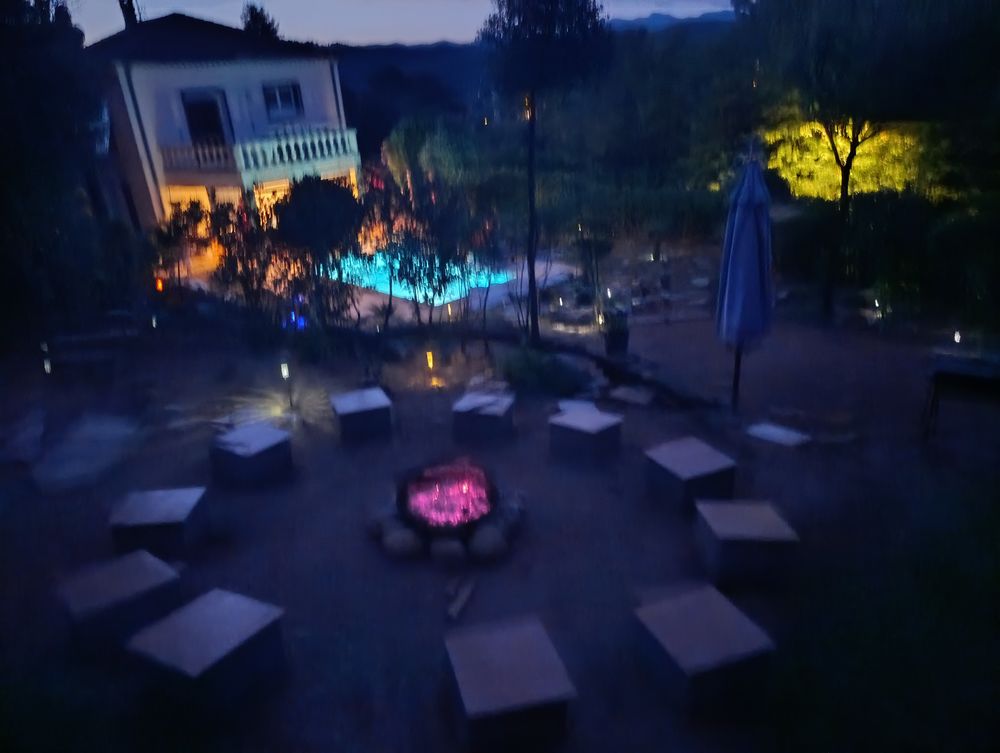 Villa T5 . La libellule piscine terrain de bien être gîte