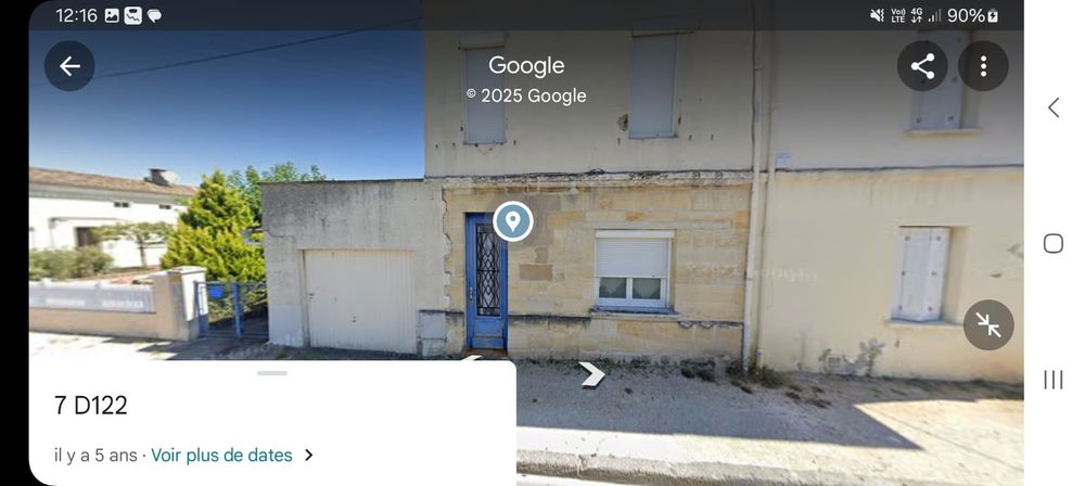 Maison de ville en pierre à rénover avec garage et jardinet