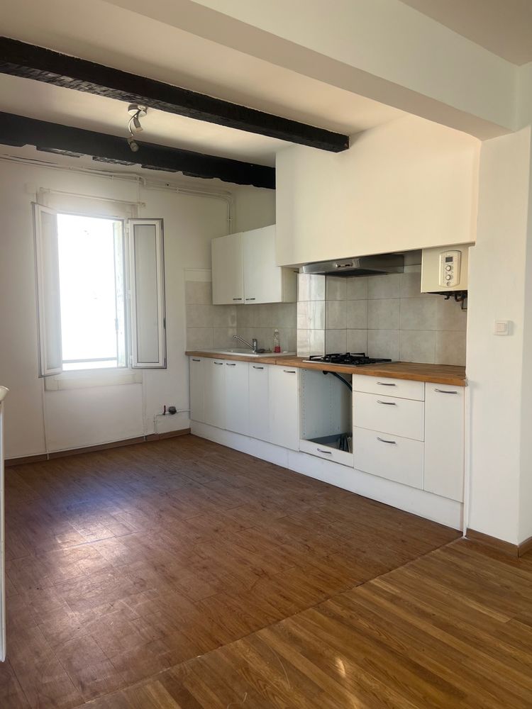 QUARTIER HAUT Sète, bel appartement dans immeuble ancien
