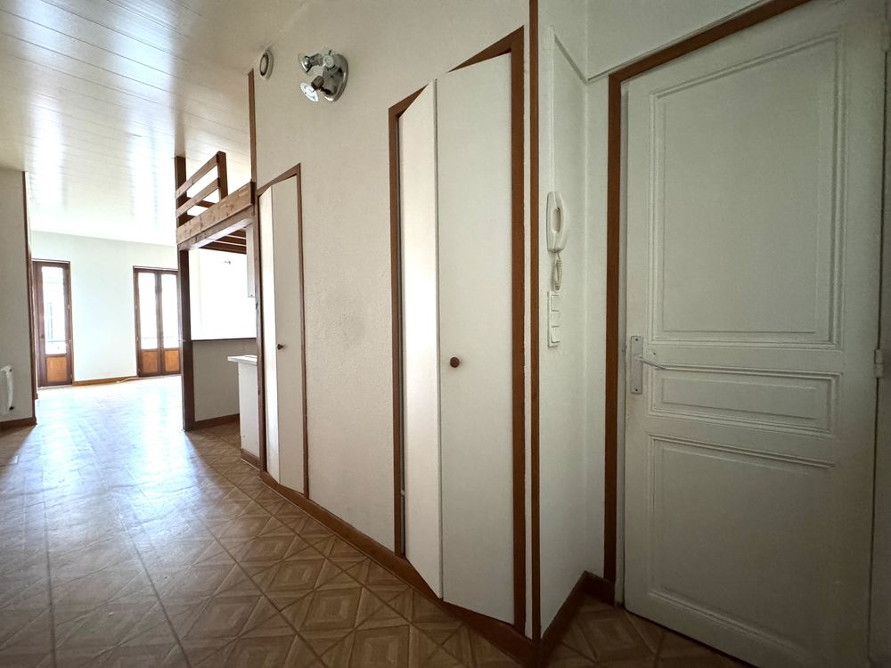 Appartement quartier Antiquaires + balcon
