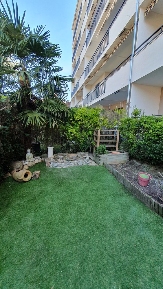 Studio 40m² meublé lumineux avec jardin.