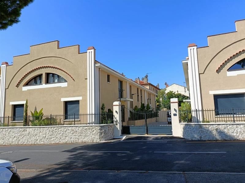 Duplex avec entrée privative, jardin et garage petite copro