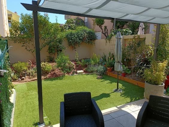 Duplex avec entrée privative, jardin et garage petite copro