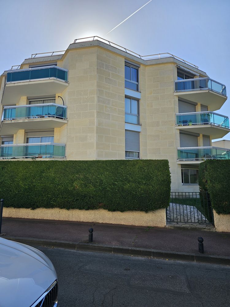 Bureaux / locaux pro. (92 m²) + box double optionnel