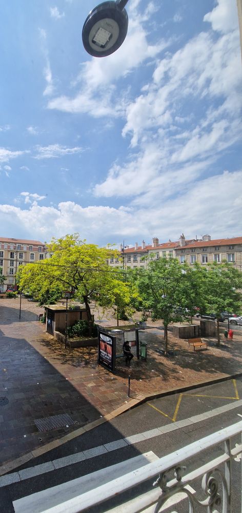 appartement 3 pièces+cuisine+hall ,75m2 ,cave+grenier 16m2