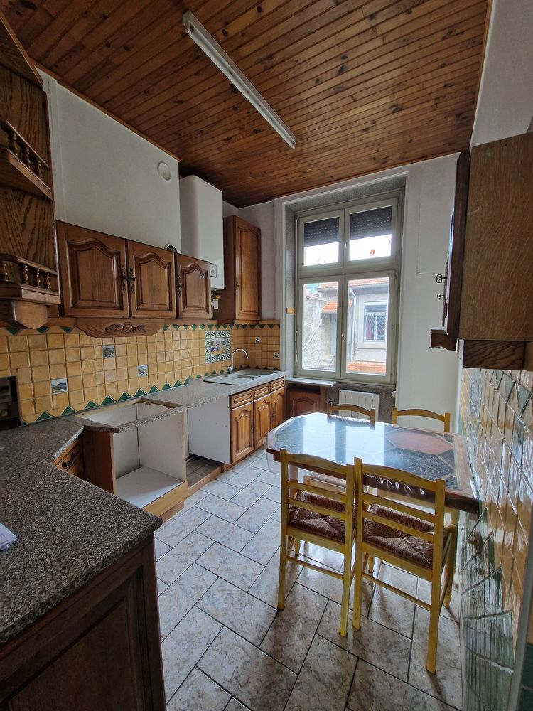 appartement 3 pièces+cuisine+hall ,75m2 ,cave+grenier 16m2