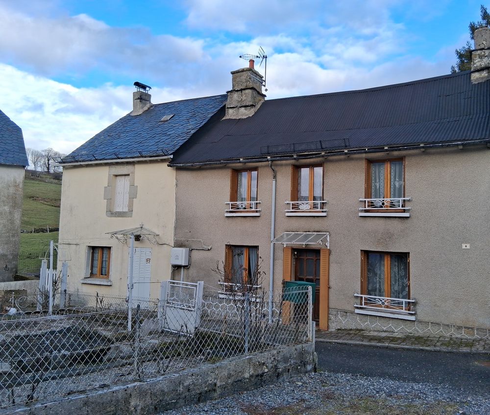 Maison à TRIZAC (CANTAL)