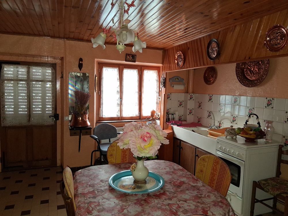 Maison à TRIZAC (CANTAL)