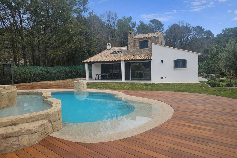 Propriété rénovée avec piscine Diffazur ? Calme absolu