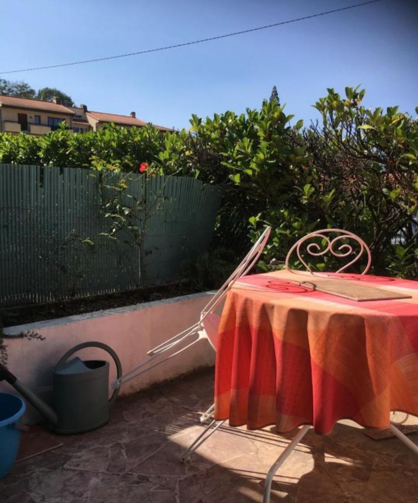 Studio avec grande terrasse