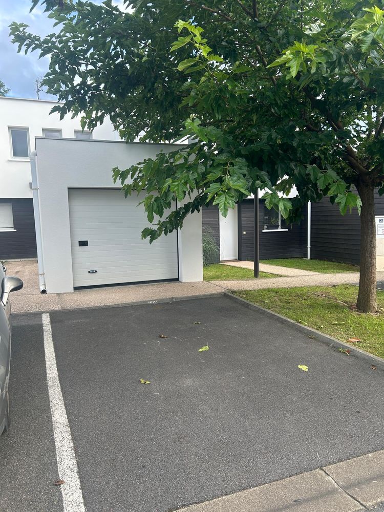 Bayonne maison 4P 90m2 panneaux solaires parking jardin