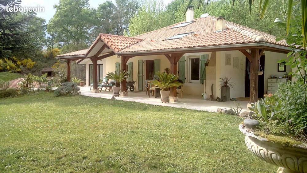 Propriété avec plan d'eau et ancien moulin