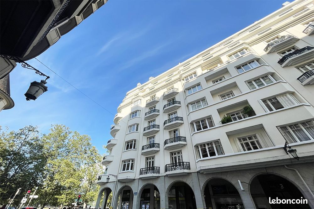 Superbe appartement 2 pièces en plein centre ville