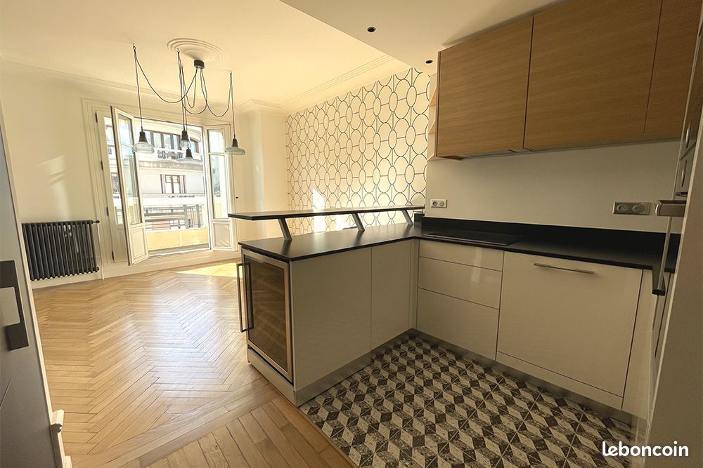 Superbe appartement 2 pièces en plein centre ville