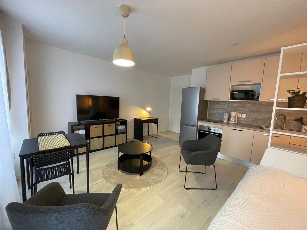 Studio meublé avec deux places de parking en extérieur
