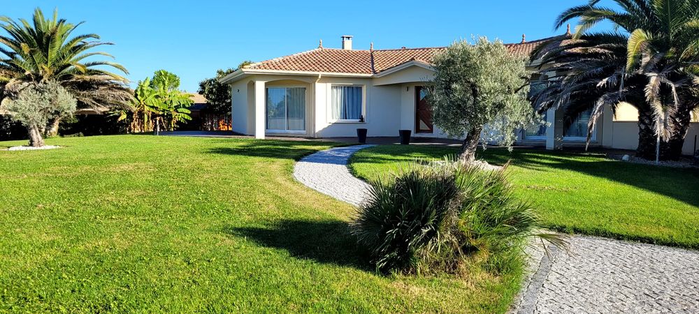 Villa de charme 6 pièces,140 m². Vue panoramique à Cars