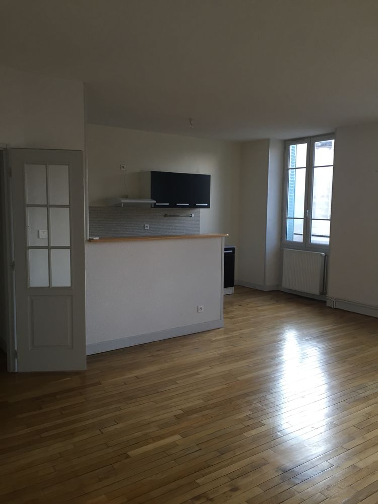 F3 proche commerces centre Aixe sur Vienne 94m2