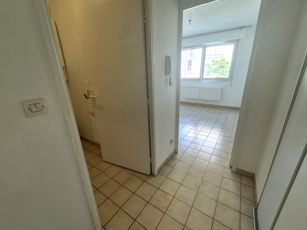 studio (Aubagne) : résidence principale/investissement