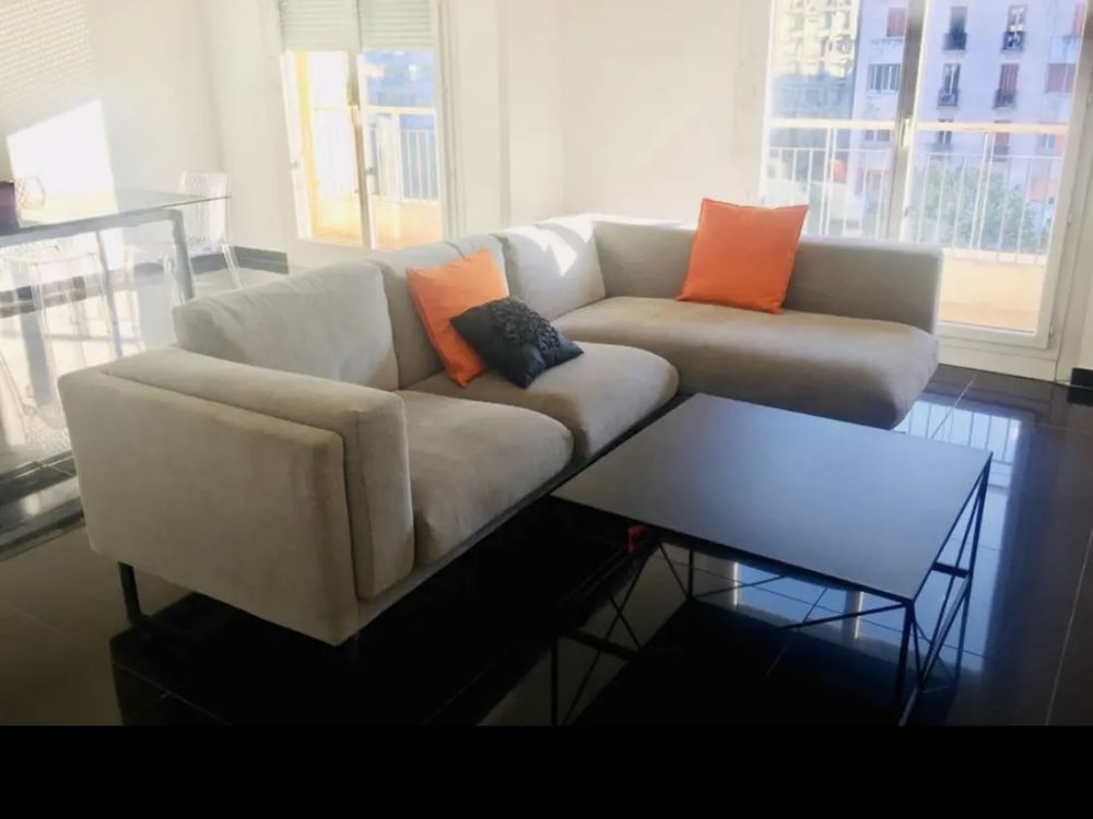 Superbe trois pièces balcon, climatisation, Ascenseur meublé