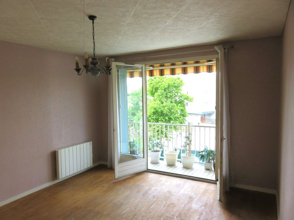 LYON 8 - Appartement 3 pièces 66,6 m2 - 192 000 €