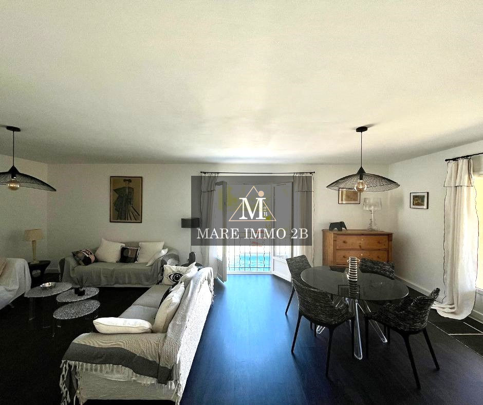 Villa de 132m² calme avec piscine