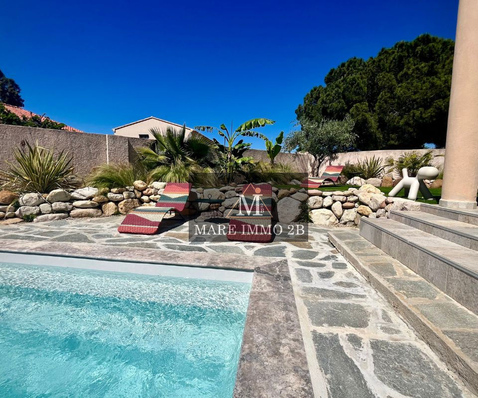 Villa de 132m² calme avec piscine