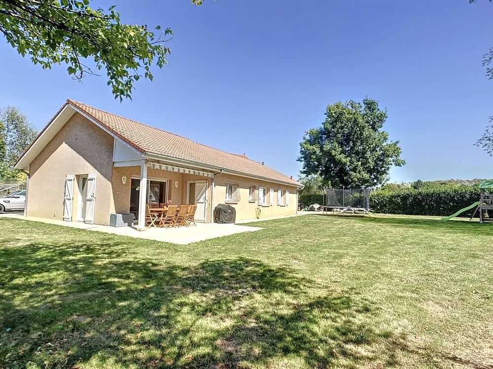Maison familiale plain pied 144 m² + grange 100m2