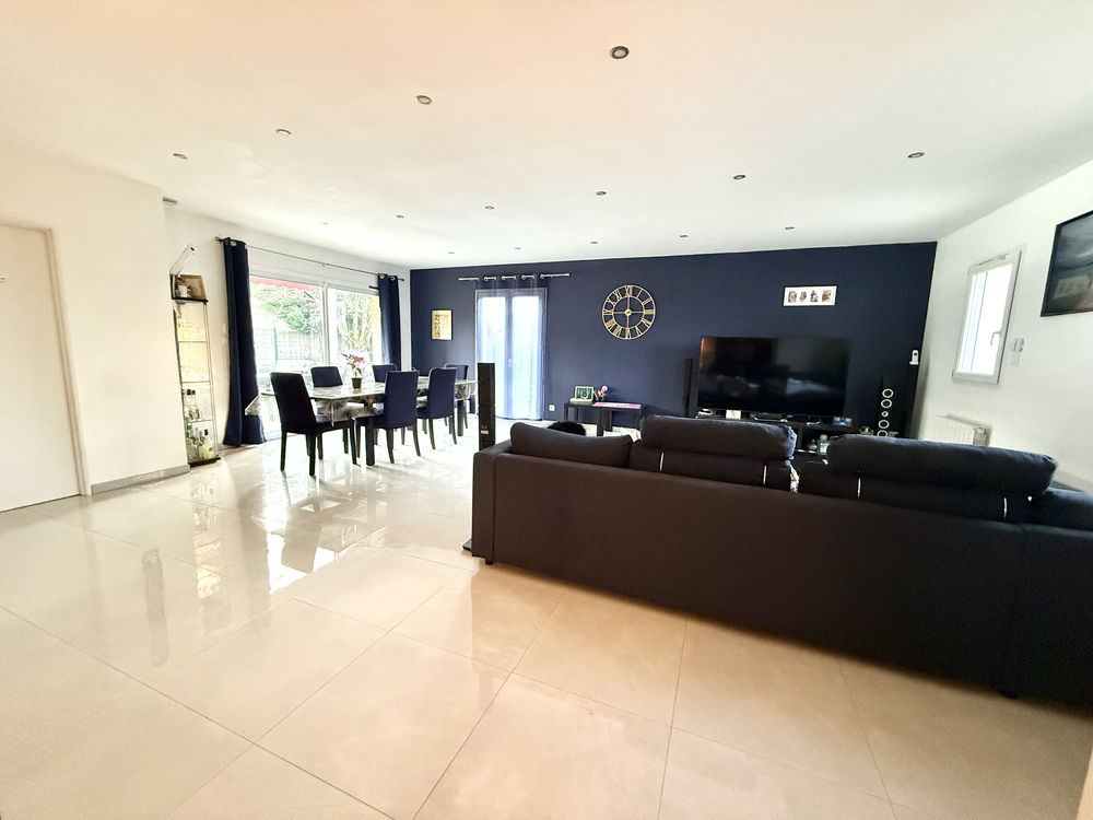 Maison familiale plain pied 144 m² + grange 100m2