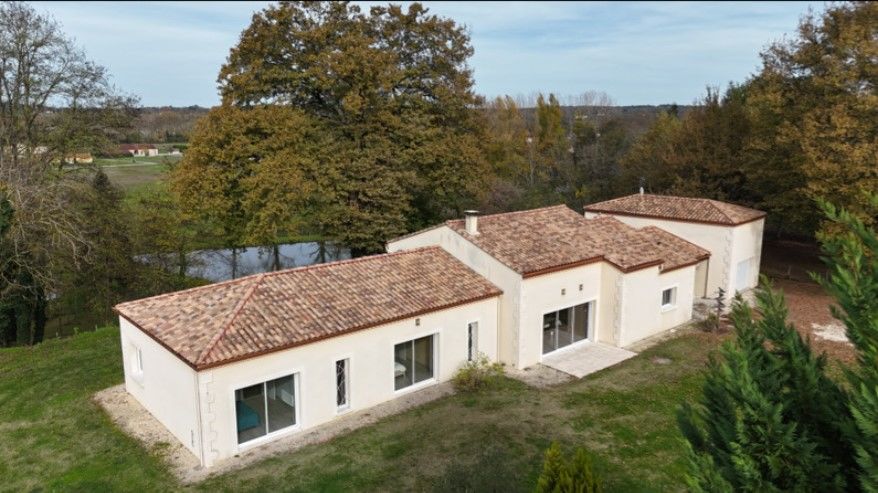 BAISSE DE PRIX Maison d'architecte 2012, 210m² 4ch 4000m