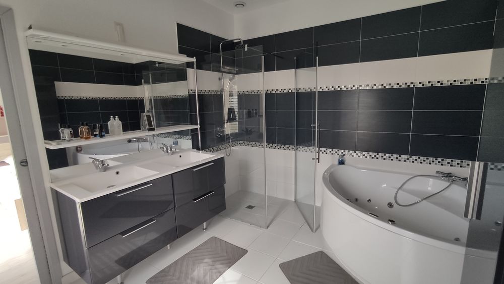 BAISSE DE PRIX Maison d'architecte 2012, 210m² 4ch 4000m