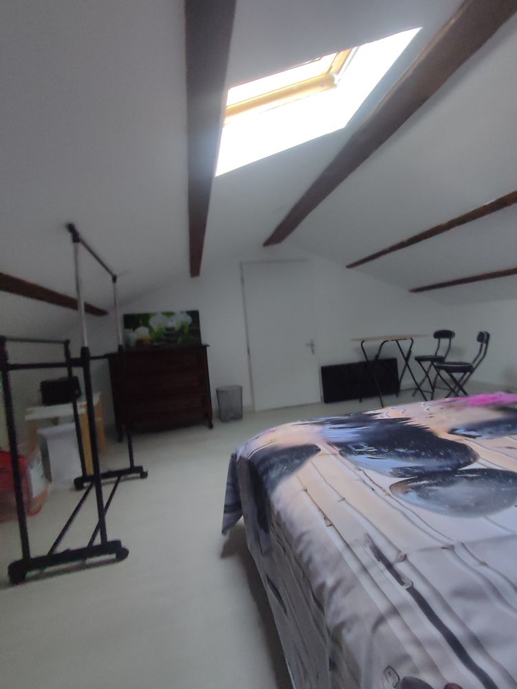 Chambre meublée