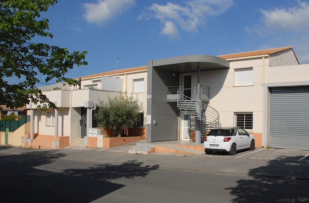 LOCAUX DISPONIBLES A MONTPELLIER PRES D'ARENE 0 34070 Montpellier