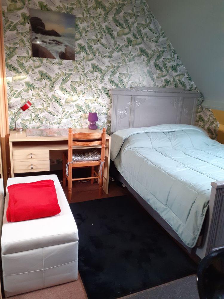 GRANDE CHAMBRE Meublée