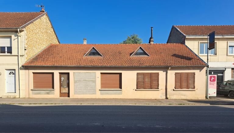 MAISON A RENOVER AVEC TRES FORT POTENTIEL 38 KM DE REIMS