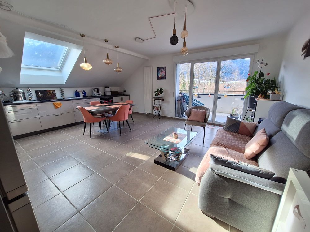 T3 moderne à Doussard de 67 m2 sans vis à vis. DPE = C