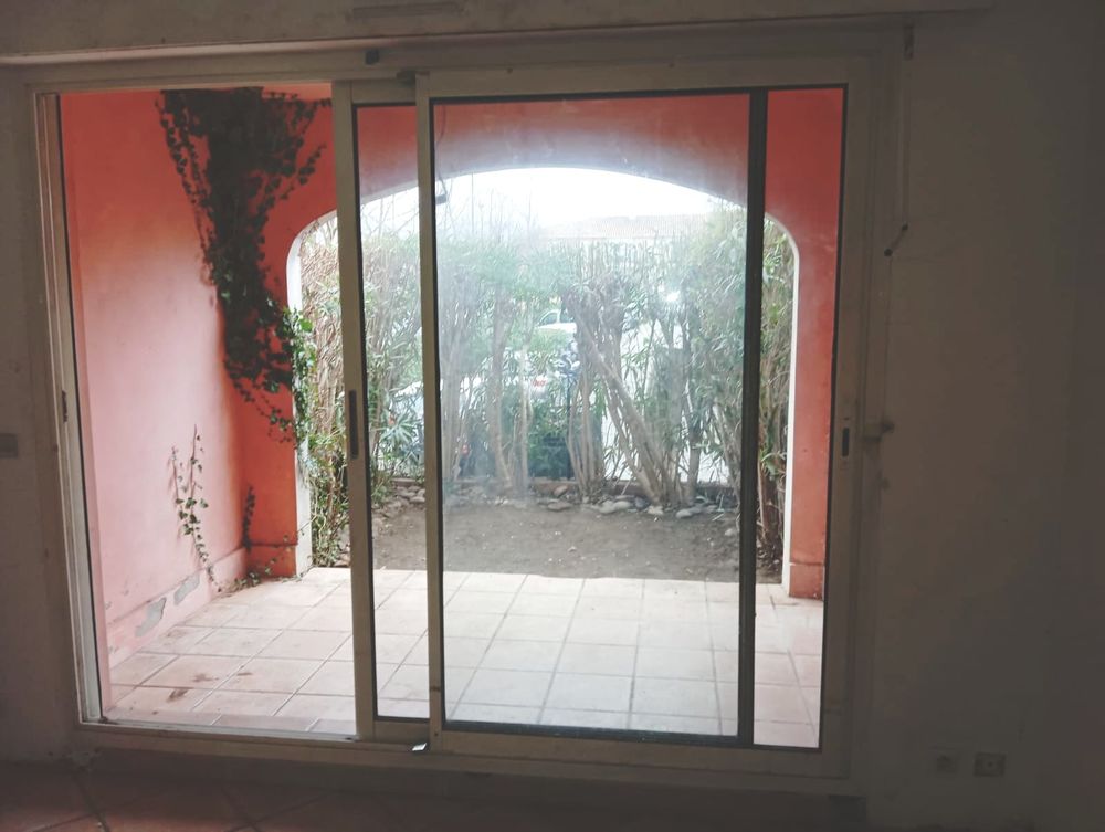 Appartement 2 pièces 35m2 en plein centre-ville de Cogolin