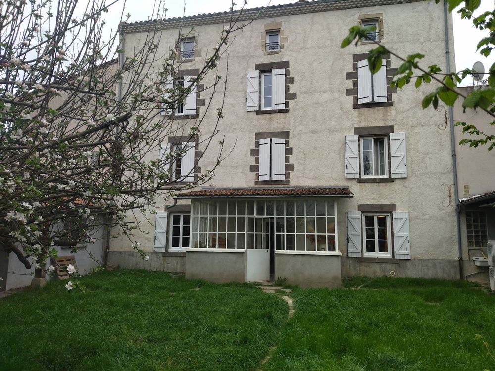 Jolie et Grande Maison proche de Clermont-Ferrand