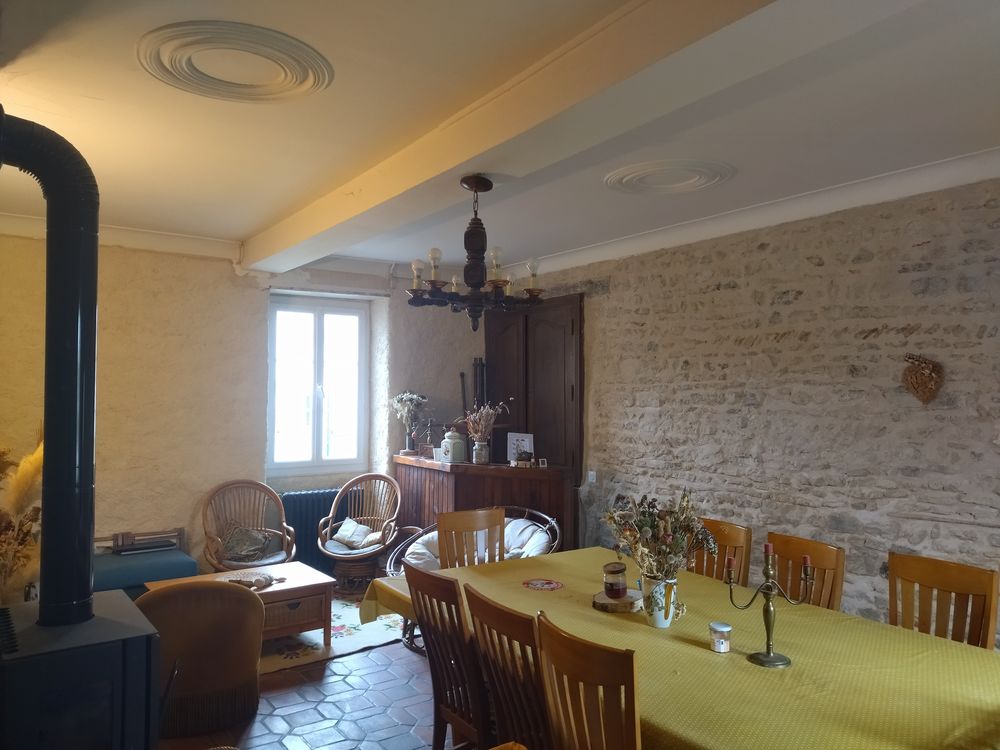 Jolie et Grande Maison proche de Clermont-Ferrand