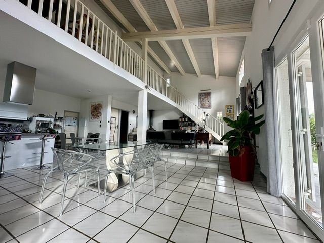 Villa à Villeneuve la Rivière à 5mn de St Estève