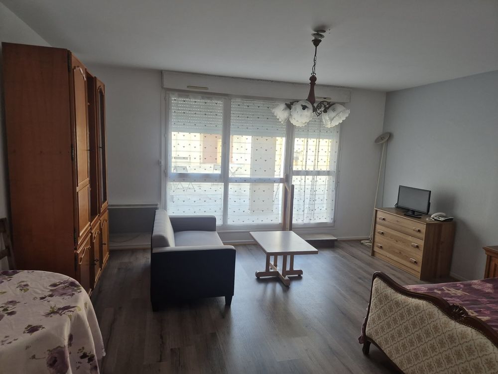 ? Appartement F1 avec terrasse