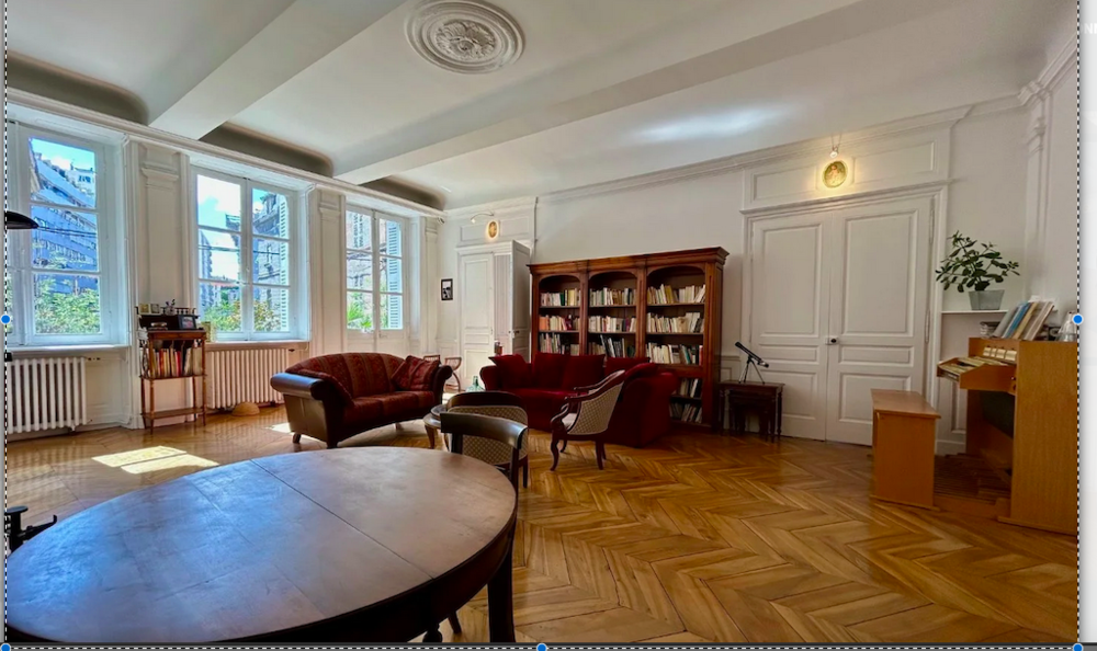 Superbe appartement atypique de charme à 35 minutes de Lyon
