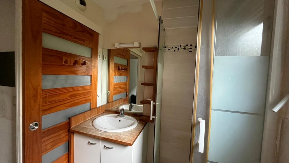 Appartement T3 avec grand jardin- PISCINE dans la résidence
