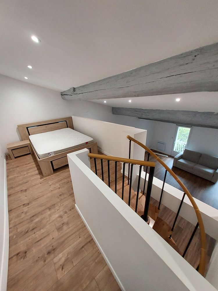 loft lumineux- meublé neuf -65m²-entierement rénové en 2023
