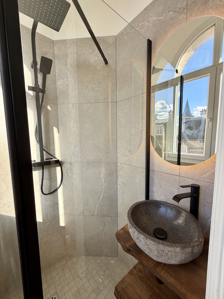 Appartement entièrement rénové - Prestations premium